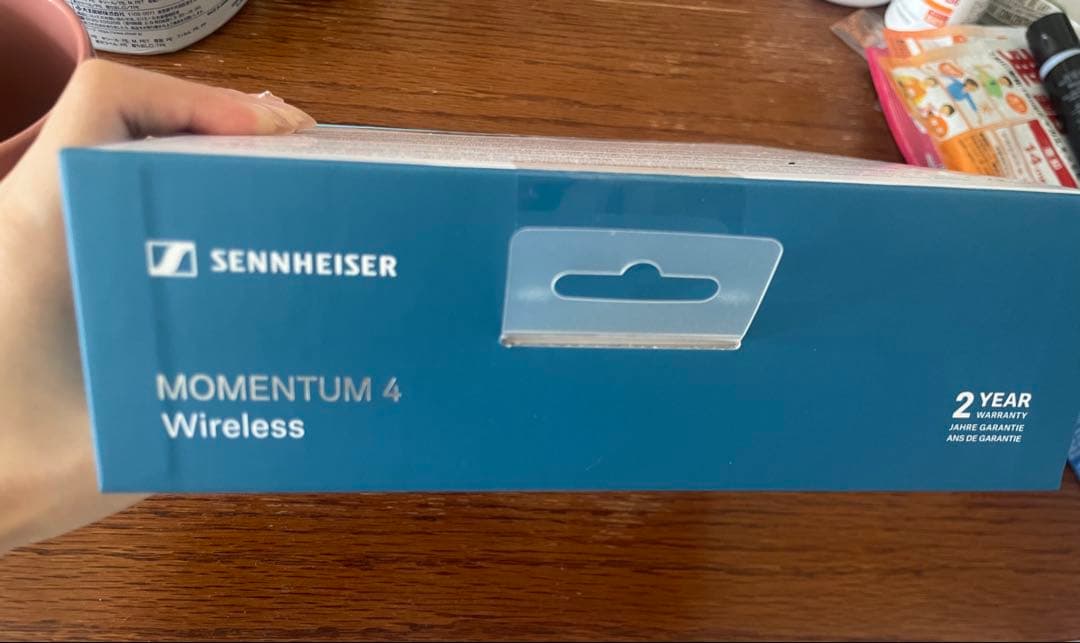新品未開封　SENNHEISER MOMENTUM 4 Wireless 白