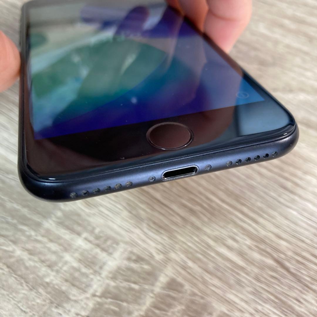 iPhone SE 第二世代　SIMフリー