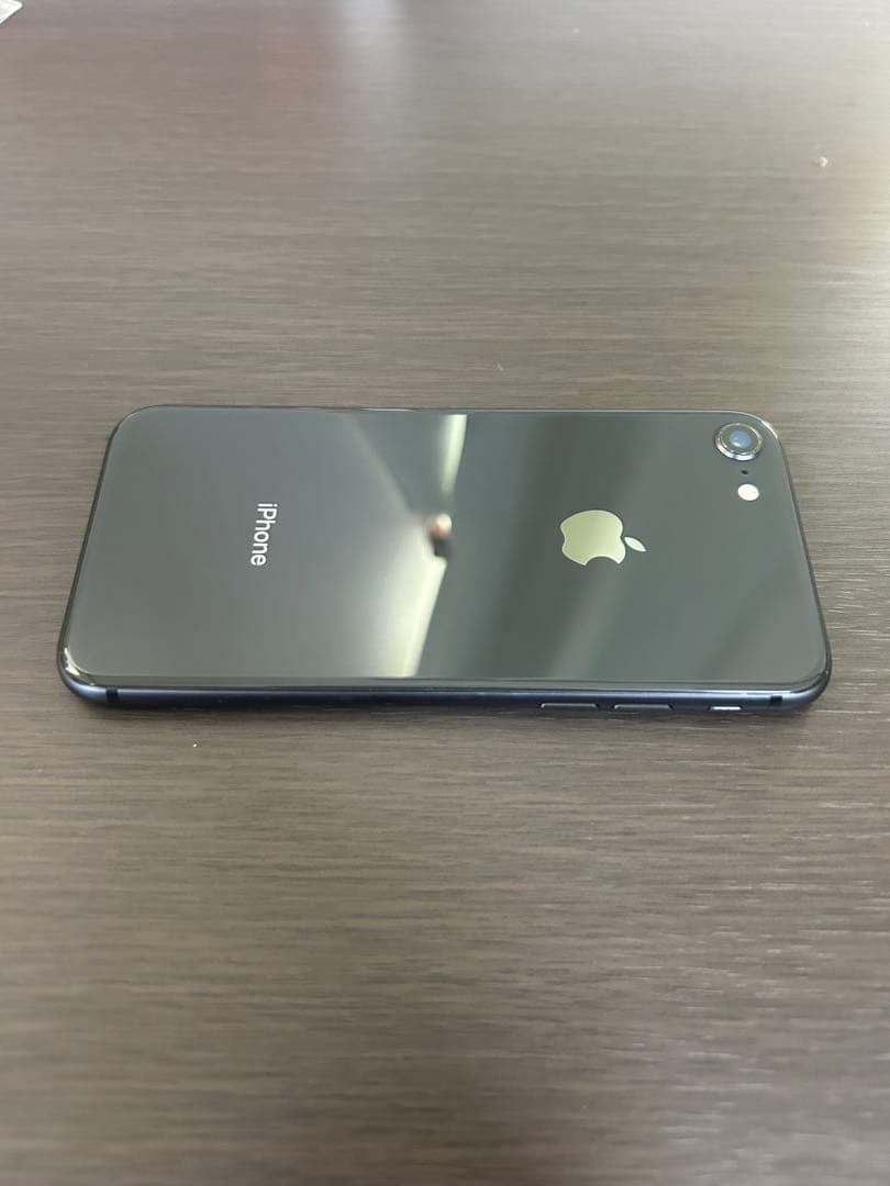iPhone 8 SIMフリー 64GB スペースグレイ