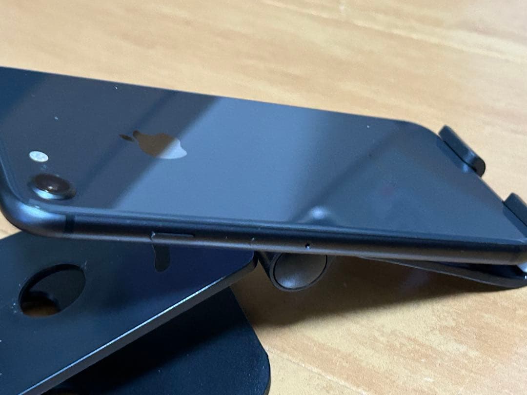 iPhone 8 シムフリー スペースグレー