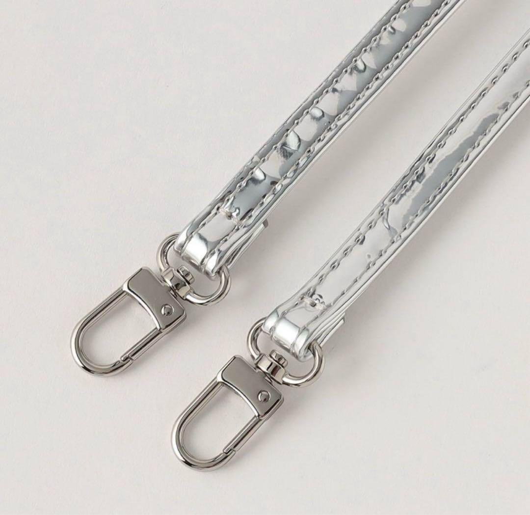 ＜ajew＞GLOW CADENAS ストラップ iPhone15Proケース