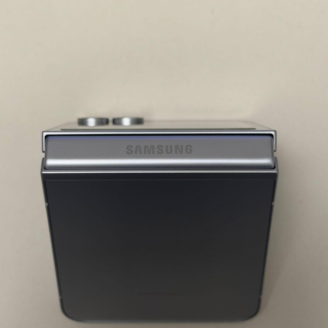 Galaxy Z Flip6 シルバー 256GB simフリー 国内版