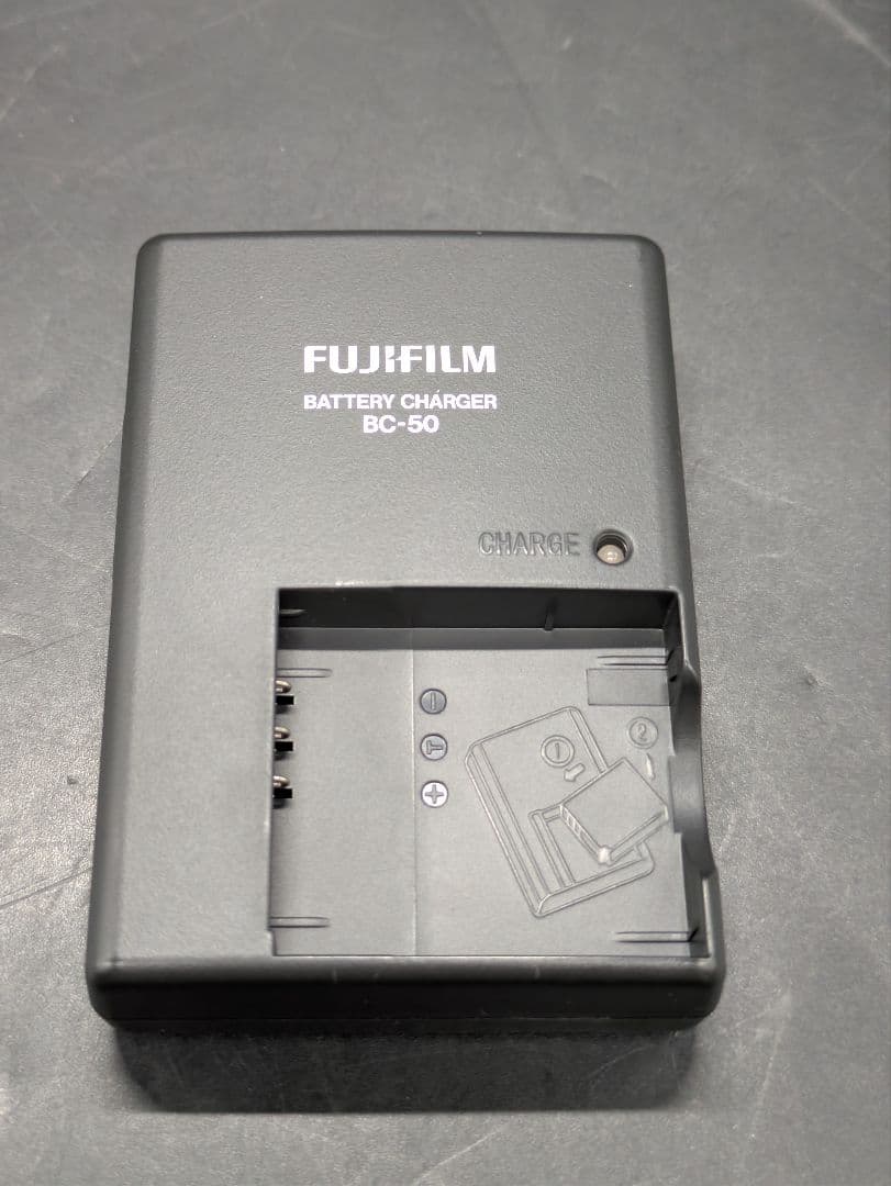 【美品】 FUJIFILM FINEPIX F50fd コンデジ
