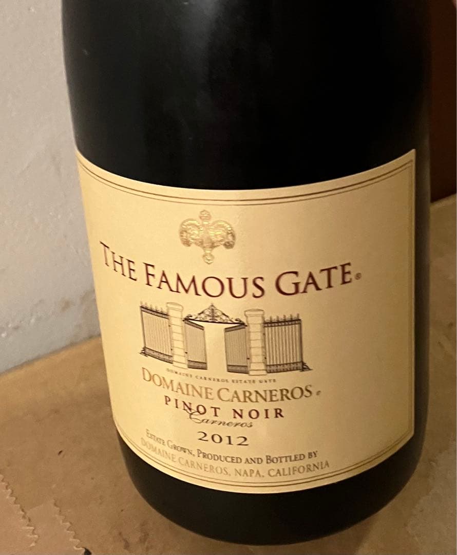 ワイン The Famous Gate Pinot Noir 2012 750ml
