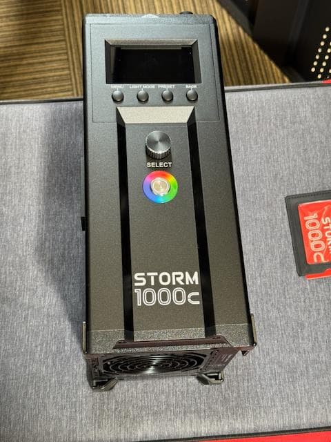 その他 Aputure STORM 1000c