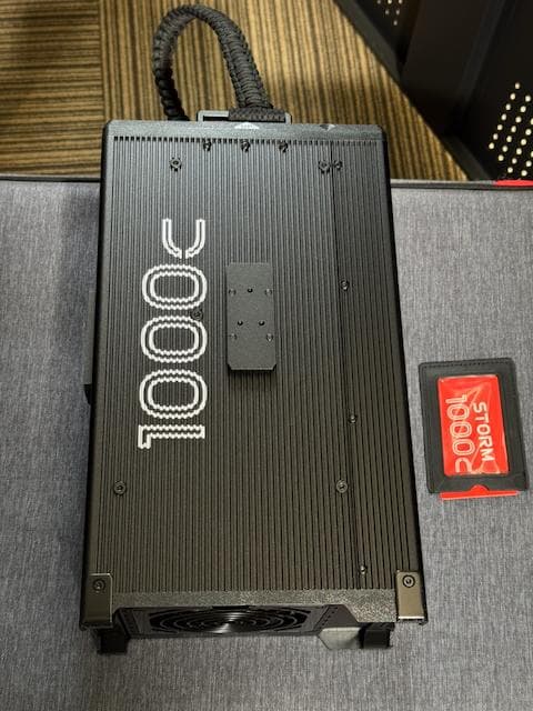 その他 Aputure STORM 1000c