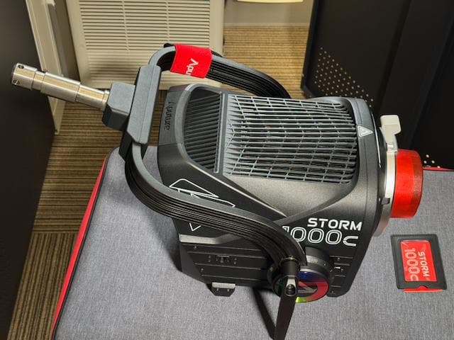 その他 Aputure STORM 1000c