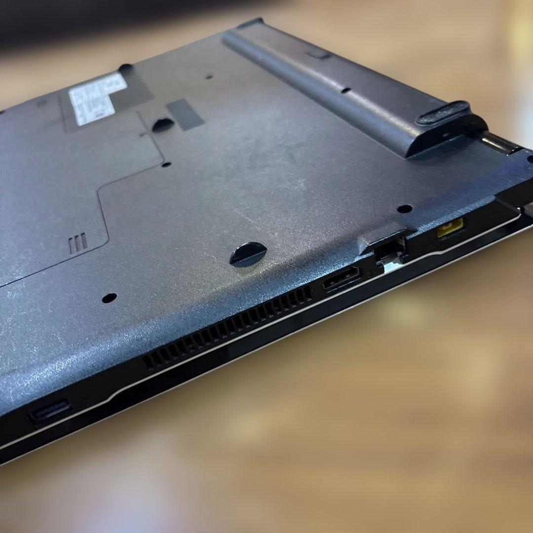 【ジャック】NEC LAVIE ホワイトノートPC ns550