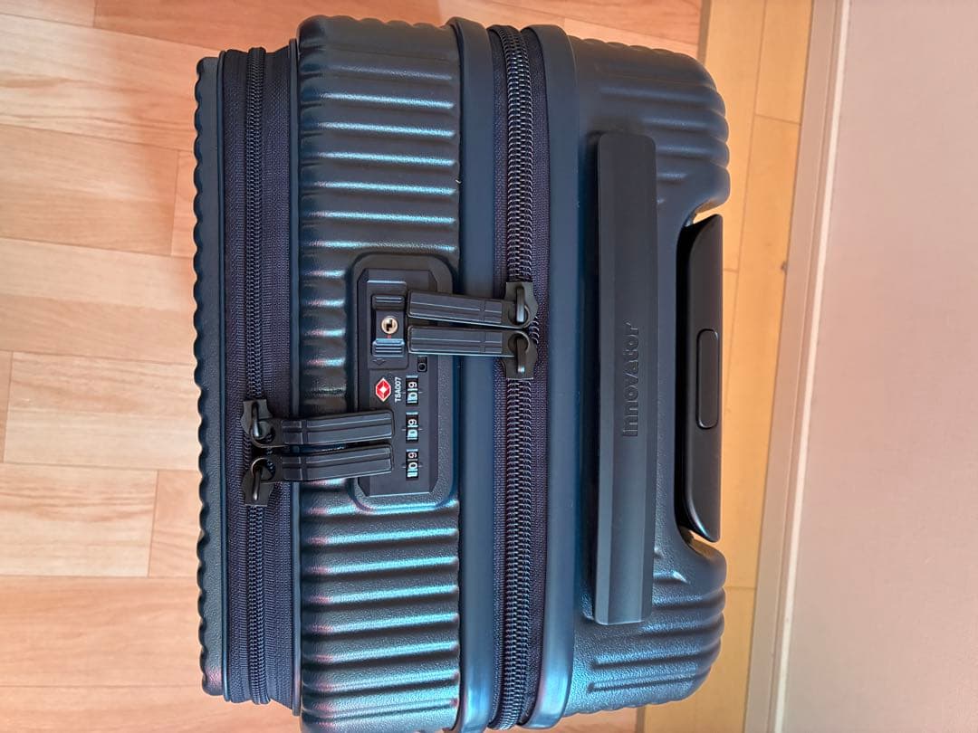 innovator イノベーター スーツケース ダークネイビー 38L