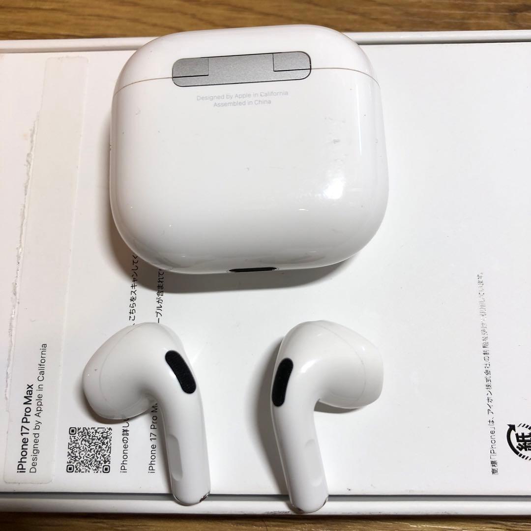 Apple AirPods 第4世代　　アクティブノイズキャンセリングなし