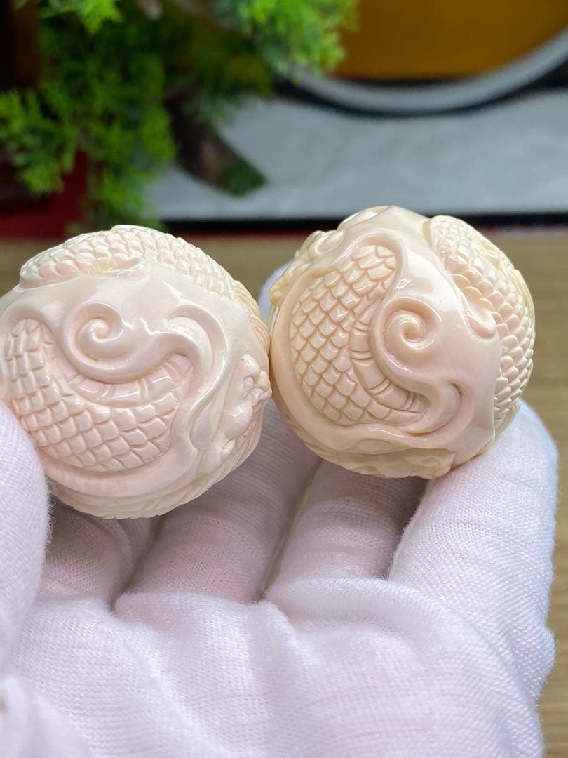 天然マンモス牙美しい手作り彫刻 龍行天下 保健球