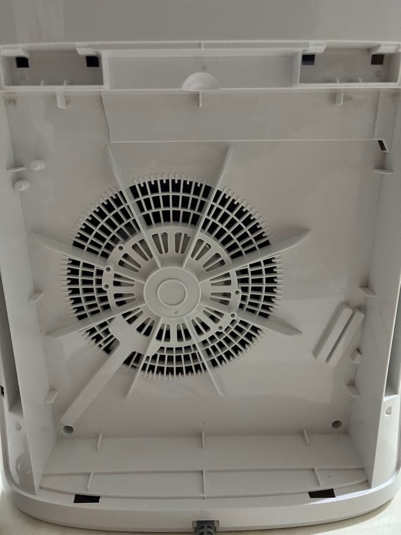 空気清浄機　SHARP FU-L30-W 送料込　即日発送　美品　2020製