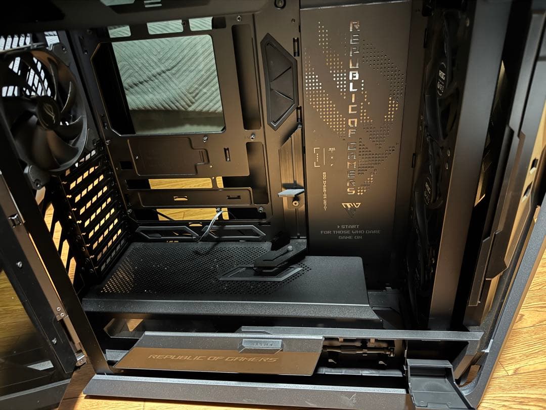 ASUS ROG GR701 BTF Editionフルタワー　箱なし