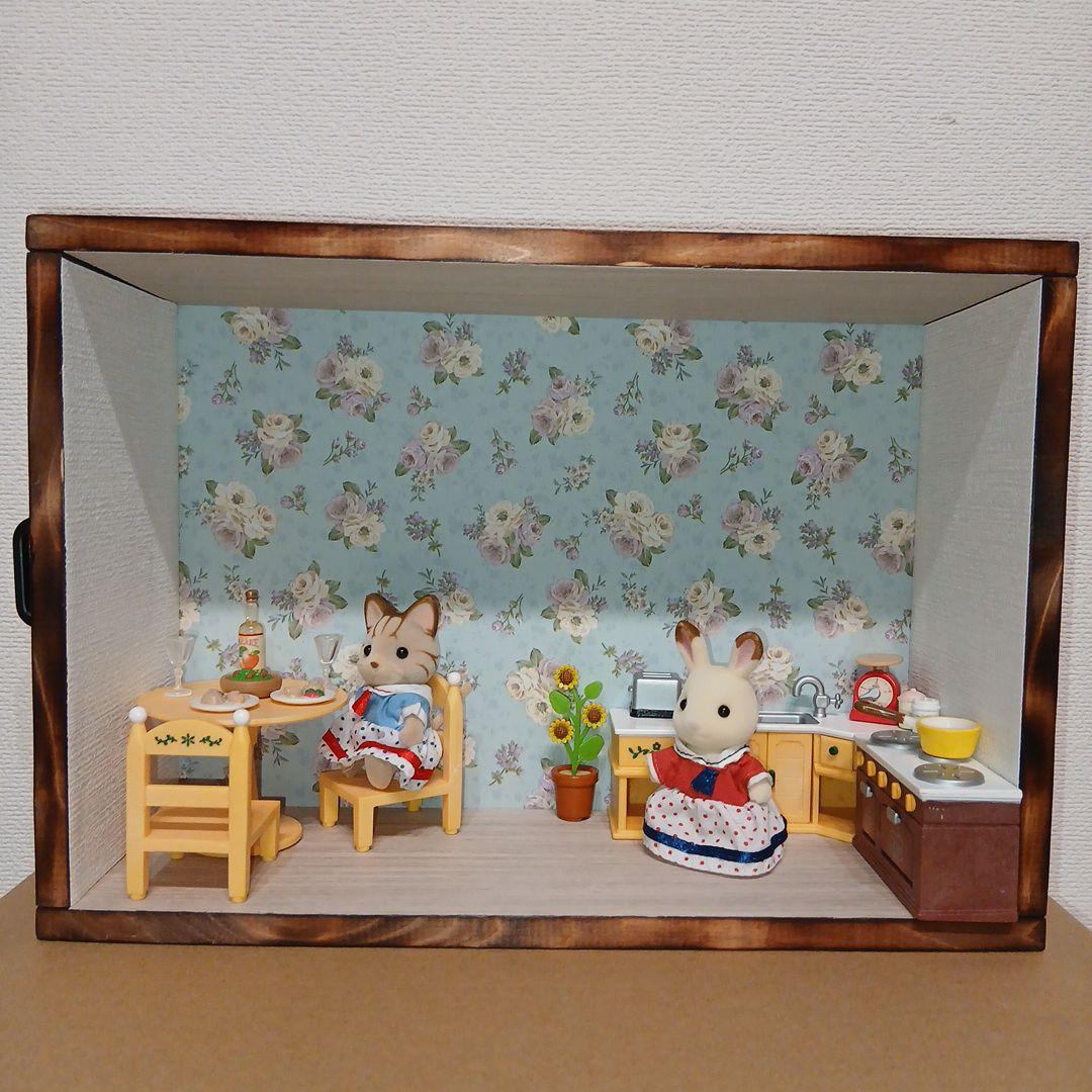 ★ハンドメイド★木製ディスプレイボックス★ドールハウス★