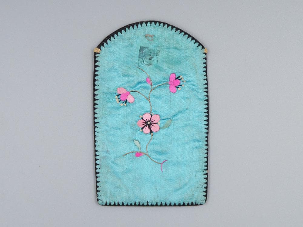 【繍】　★ 民俗 老繍花卉紋名片夾3個 ★　清代　桃花 蘭花 刺繍文様　明清織繍