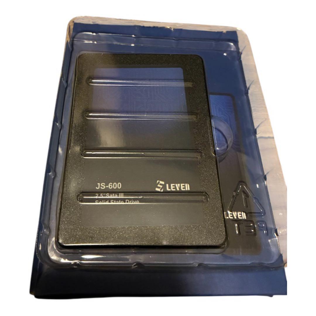 【未使用】LEVEN SSD 1TB 2.5インチ JS-600 SATAⅢ