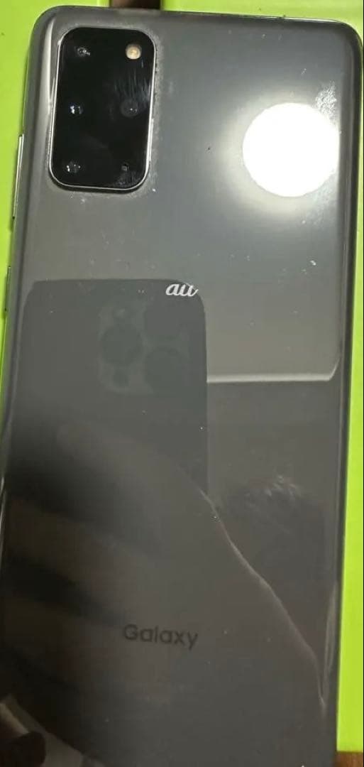 Samsung Galaxy S20 画面縦線あり 中古品 Sim Free