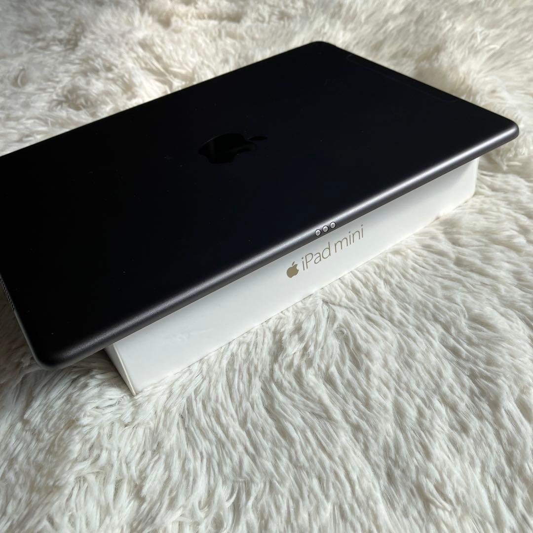 【完動品】iPad Air3 64GB SIMフリー【すぐ発送】【付属品】