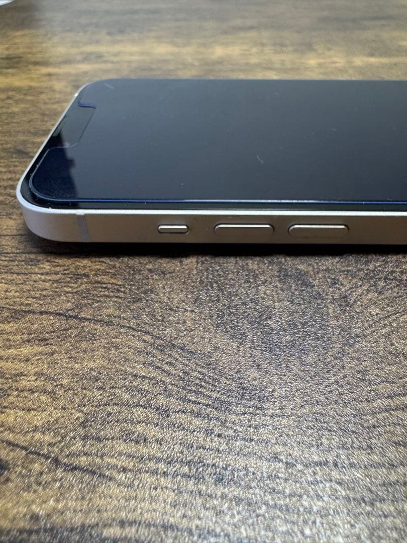 美品✨ Apple iPhone 13 スターライト 本体