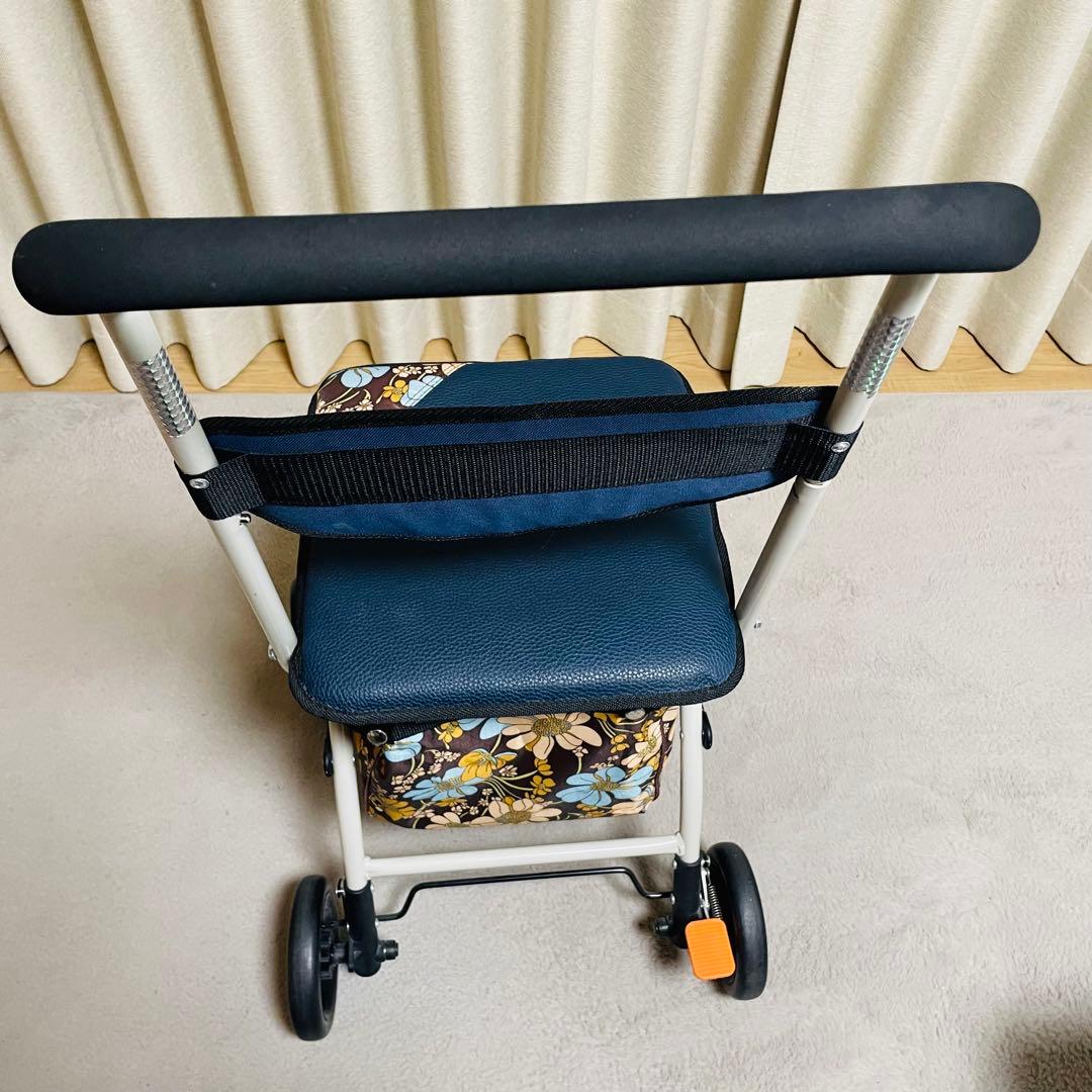 ✨美品✨LightCrutch シルバーカー 歩行車 折りたたみ 花柄 座面付き