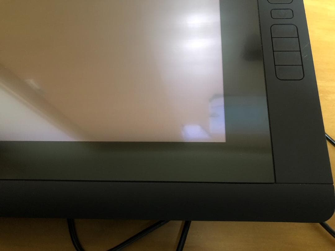 Wacom Cintiq 22HD DTH-2200 21.5型　左手デバイス付