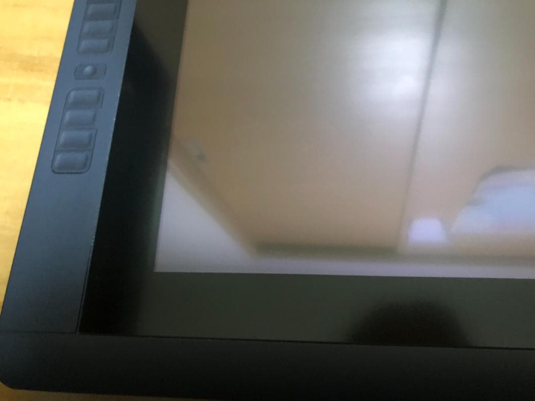 Wacom Cintiq 22HD DTH-2200 21.5型　左手デバイス付