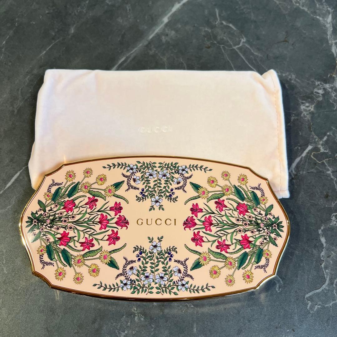 GUCCI アイシャドウパレット 02 新品