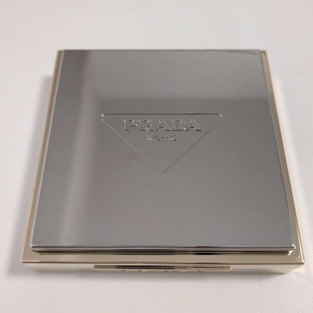 プラダ ダイメンションズ マルチエフェクト アイシャドウ 08 パンジー 新品