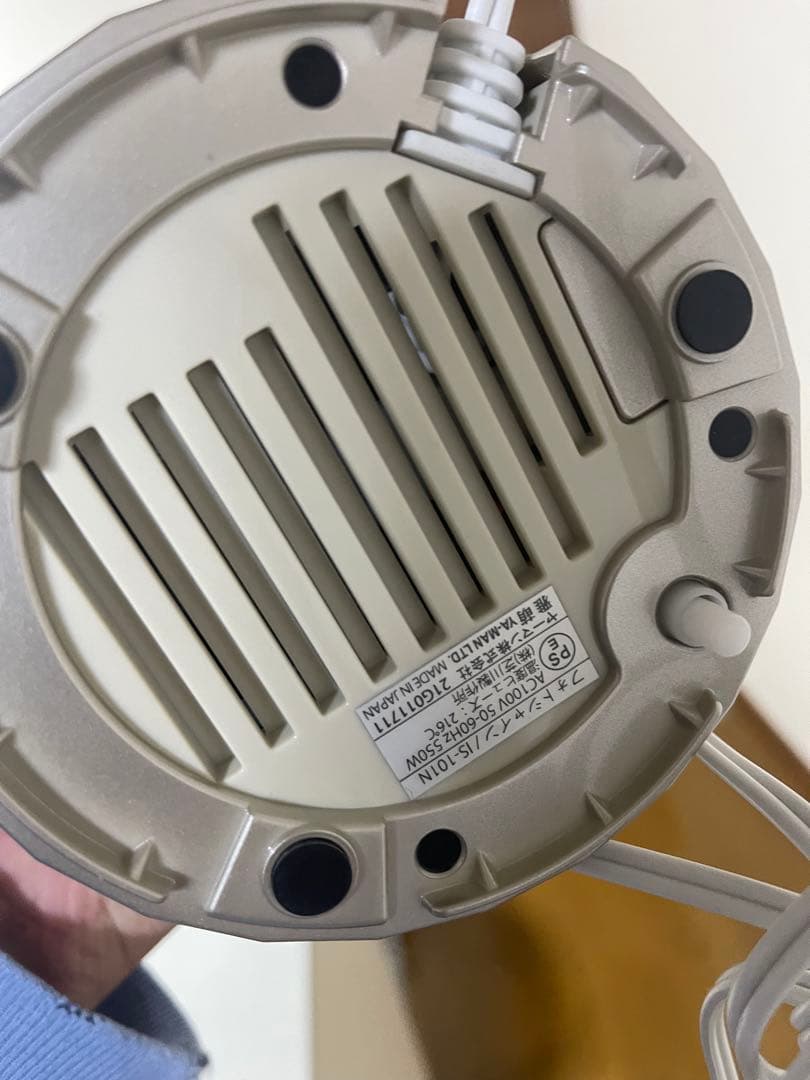 シルバー 多面体 美容器具　YA-MAN