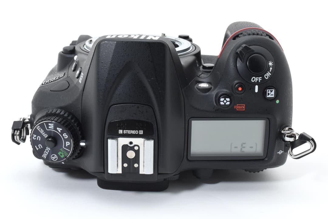 ■ほぼ新品■ニコンNikon D7200ボディ 2031