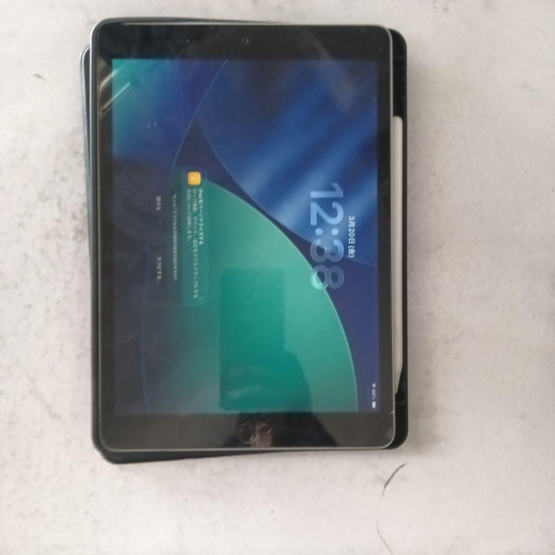 iPad シルバー 9世代 64GB