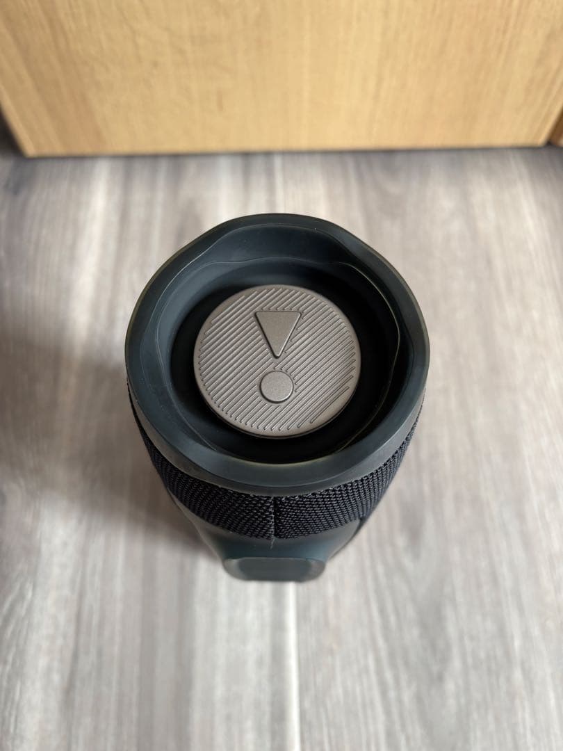 J　JBL CHARGE4
