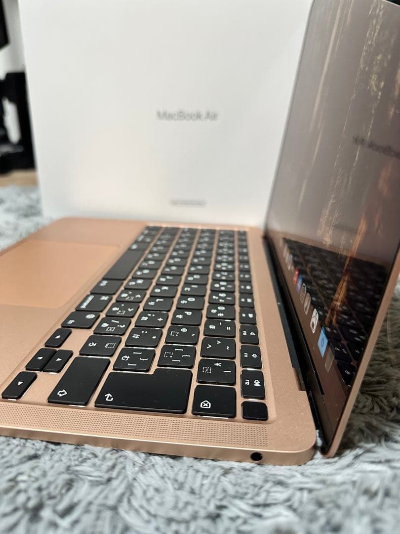 M1 / MacBook Air / 2020 / 美品 / 充放電回数8回