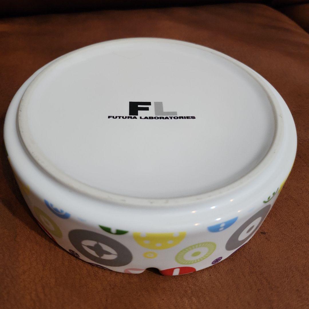 FUTURA LABORATORIES 灰皿 陶器製