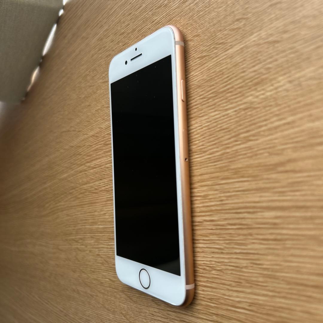 iPhone 8 64GB バッテリー　61%