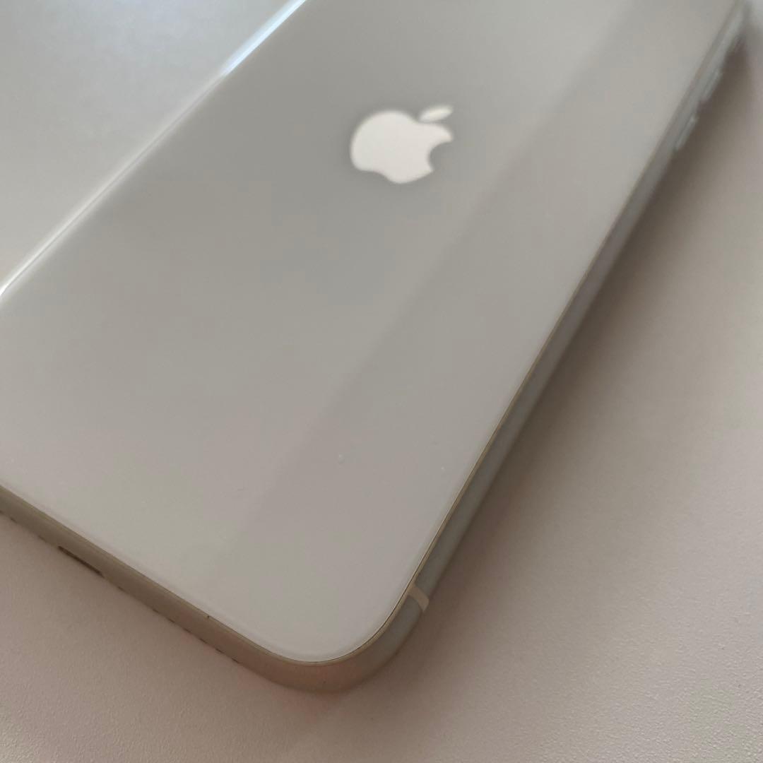 iPhone11 本体　ホワイト 64GB 初期化