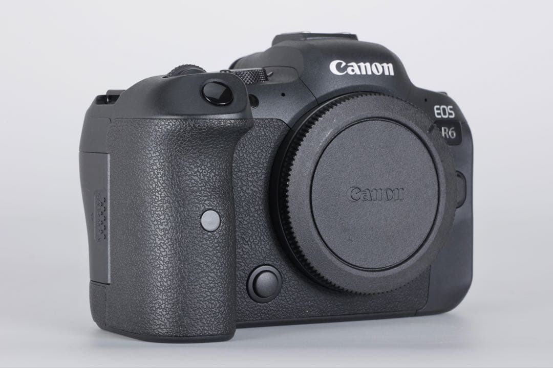 CANON EOS R6 ボディ本体と付属品一式 純正バッテリ