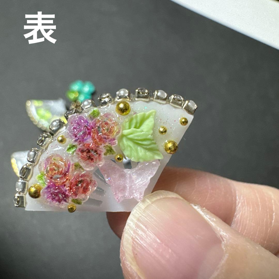 ☆キラキラ・薔薇・クローバー・ミニチュア・扇子・レジンチャーム・扇子パーツ☆