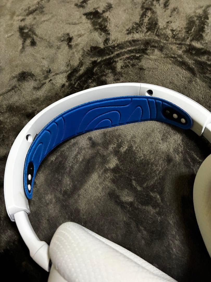 SteelSeries Arctis Nova 7pワイヤレスヘッドホン 白