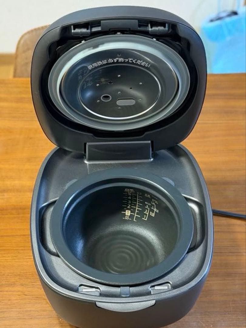 【美品】TIGER タイガー 土鍋圧力IHジャー炊飯器ご泡火炊きJPL-G100
