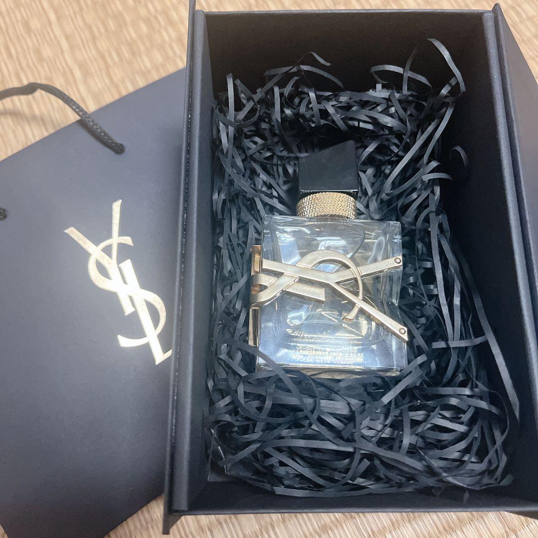 まりりーな出品