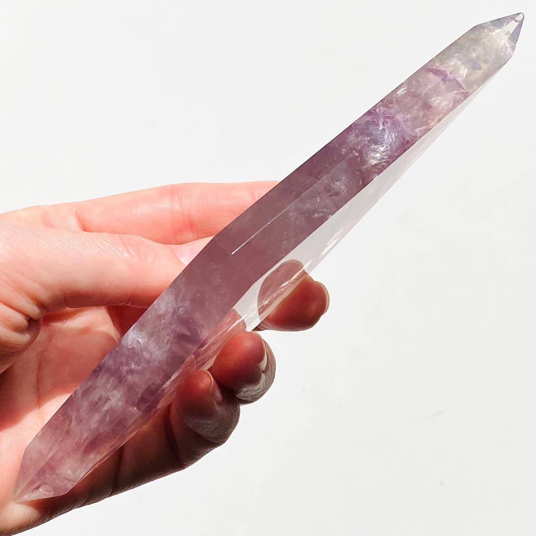 【 天然石 大きめ 美しい フローライト ダイヤ型 スタンド付き 虹入りの 蛍石