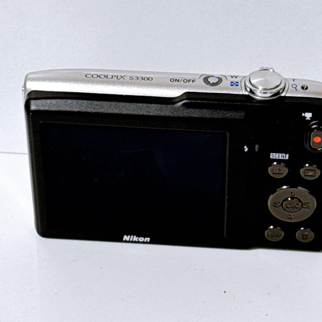 【美品】Nikon ニコン COOLPIX S3300 シルバー