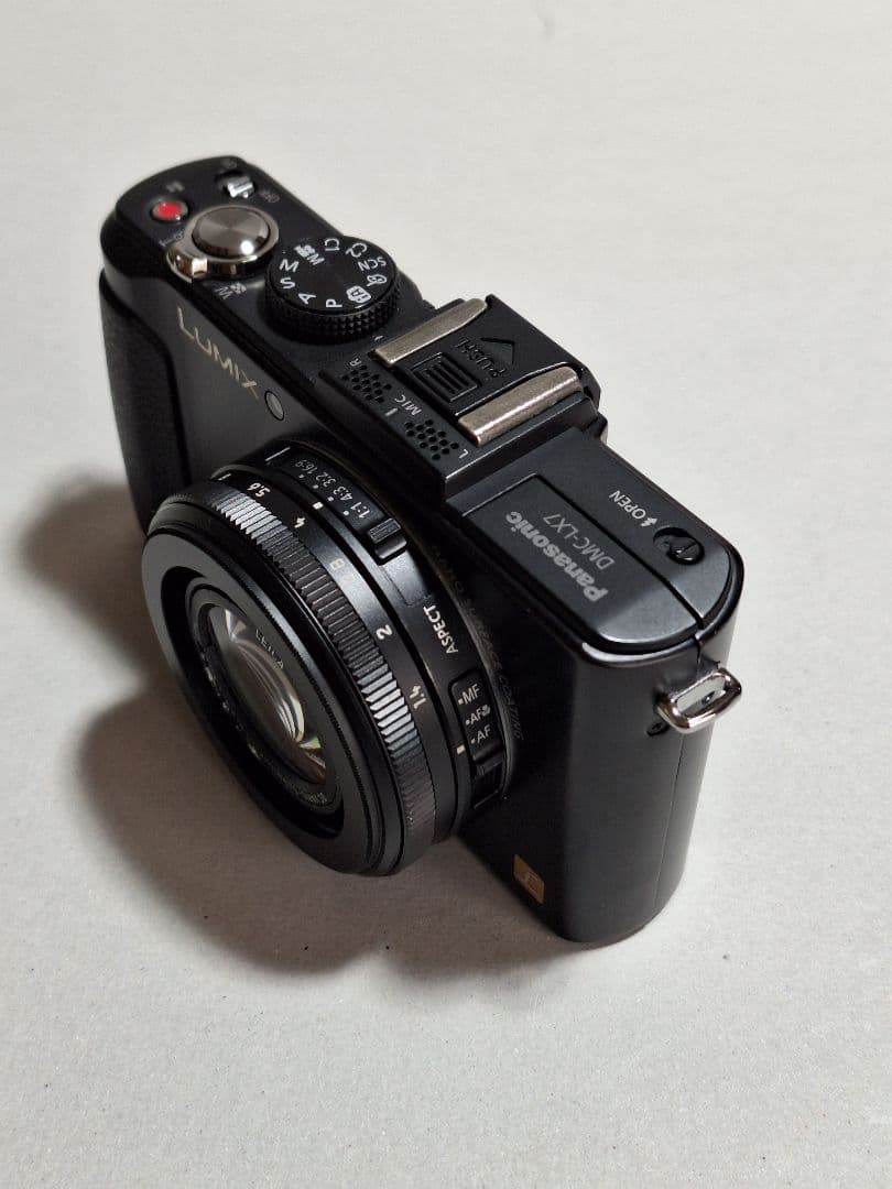 デジタルカメラ LUMIX DMC-LX7