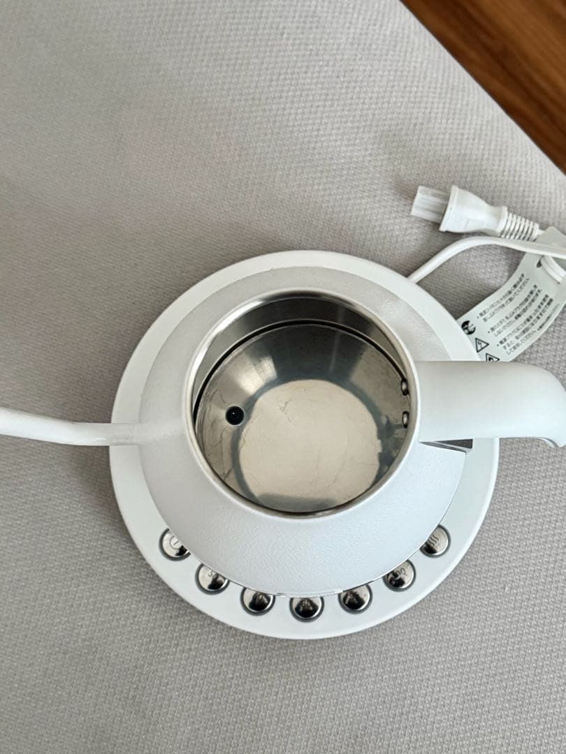 【Delonghi】温度設定機能付き電気カフェケトル