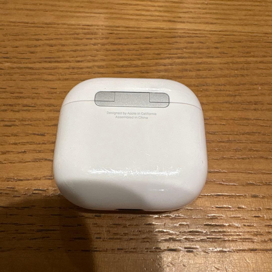 AirPods本体 右のみ　ホワイト 充電ケース付き