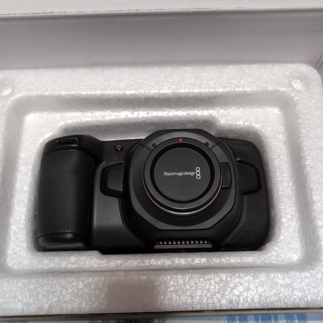 blackmagic pocket Cinema Camera 4K　＋ケージ