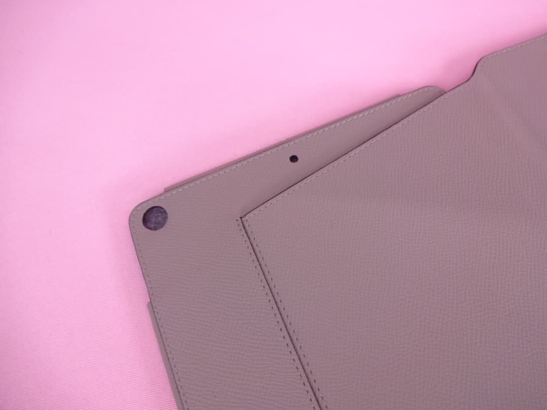 ボナベンチュラiPad ケース 10.2 インチ 第7&8世代対応￥41600