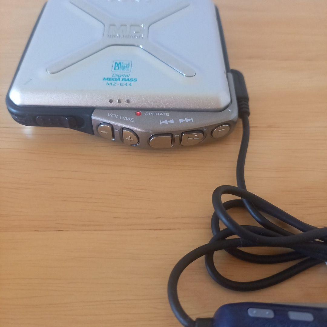 SONY MDプレーヤー 本体と付属品　MZ-E44