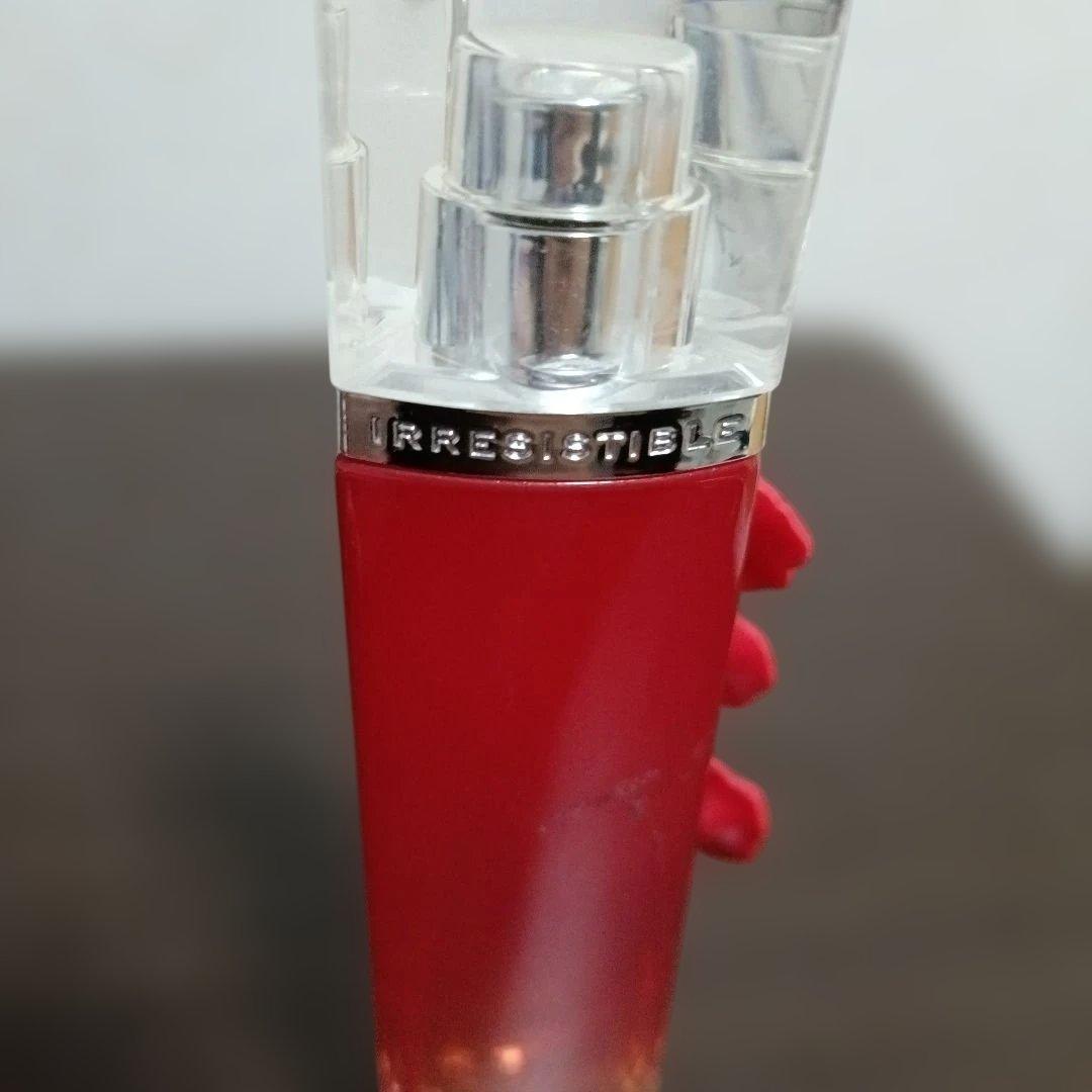 Givenchy ヴェリィ イレジスティブル 50ml